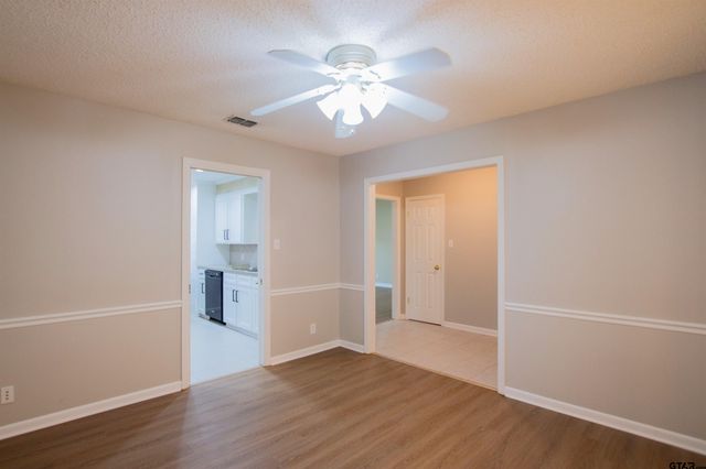 604 Hampshire St, Longview, TX 75605