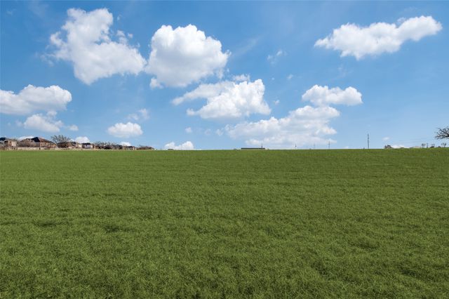 221 W Parkerville Road, Desoto, TX 75115