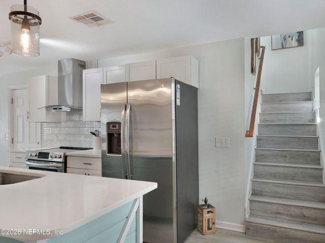 926 2ND Street S A, Jacksonville Beach, FL 32250