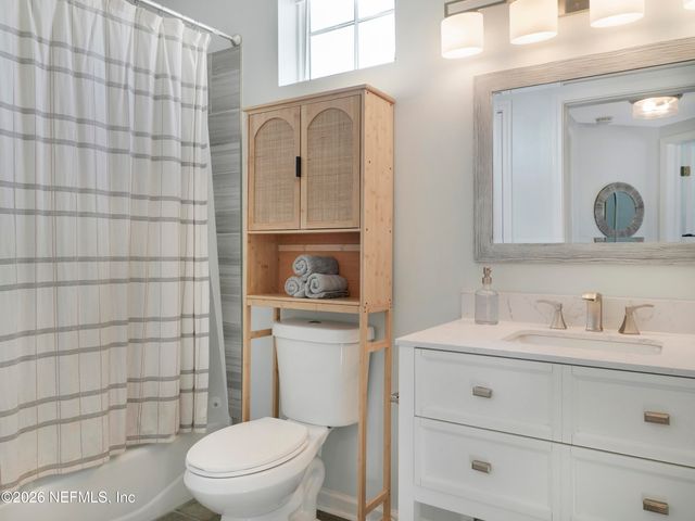 926 2ND Street S A, Jacksonville Beach, FL 32250