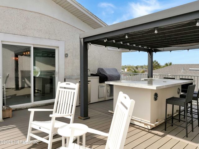 926 2ND Street S A, Jacksonville Beach, FL 32250