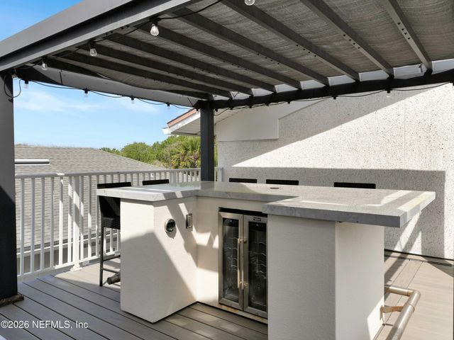 926 2ND Street S A, Jacksonville Beach, FL 32250