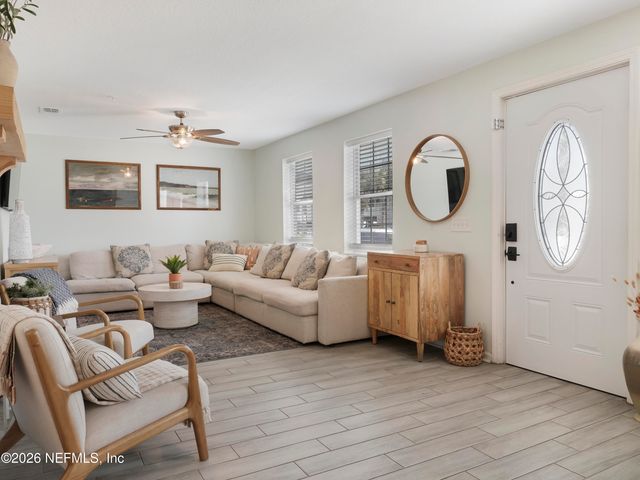 926 2ND Street S A, Jacksonville Beach, FL 32250