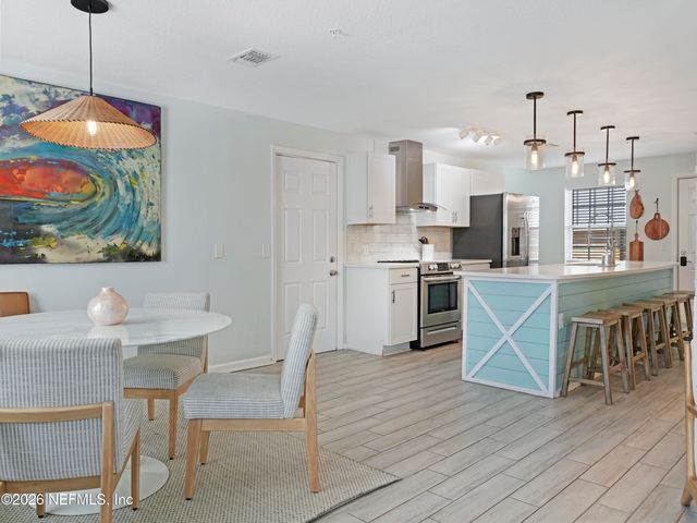 926 2ND Street S A, Jacksonville Beach, FL 32250