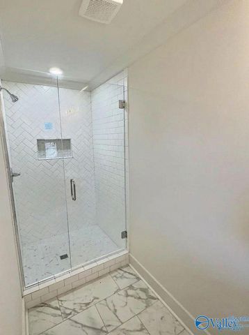 3406 Oakmont Avenue, Huntsville, AL 35810