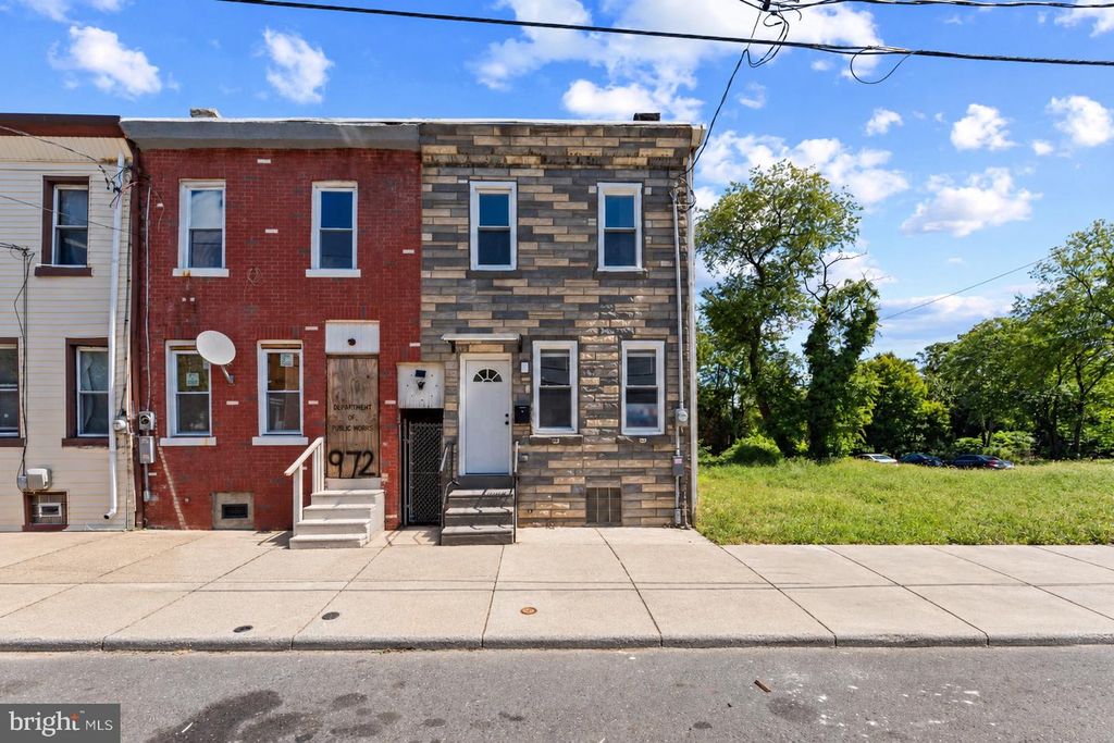 974 S 8TH ST, CAMDEN, NJ 08103 — exterior