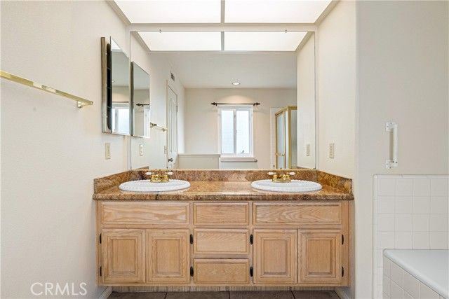 5575 Lakeview, La Verne, CA 91750