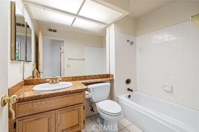 5575 Lakeview, La Verne, CA 91750