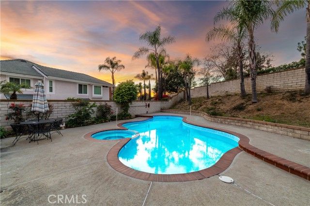 5575 Lakeview, La Verne, CA 91750
