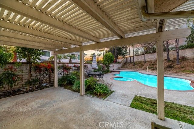 5575 Lakeview, La Verne, CA 91750