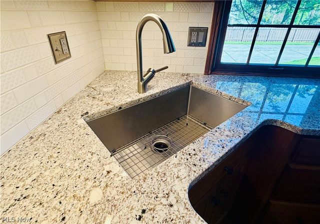 19510 Lunn Road, Strongsville, OH 44149