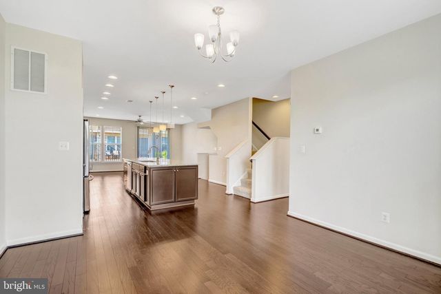 8932 DAHLGREN RIDGE RD, Manassas, VA 20111