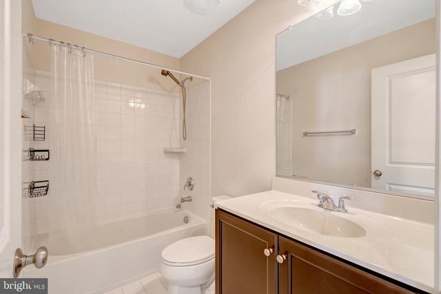 8932 DAHLGREN RIDGE RD, Manassas, VA 20111
