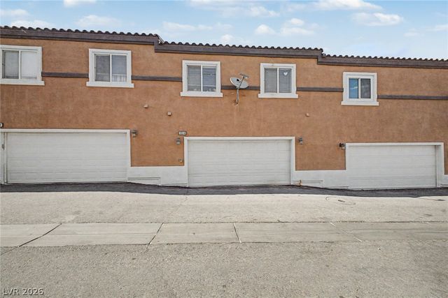 10514 Gold Shadow Avenue, Las Vegas, NV 89129