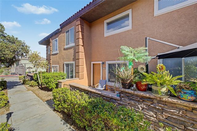 10514 Gold Shadow Avenue, Las Vegas, NV 89129