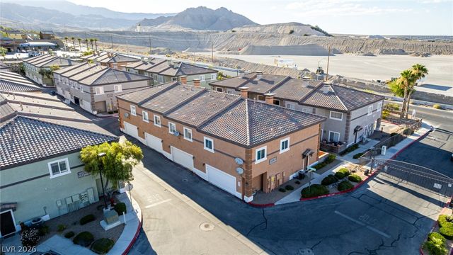 10514 Gold Shadow Avenue, Las Vegas, NV 89129