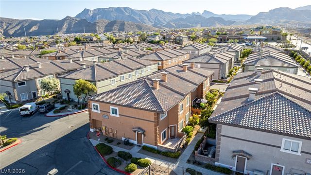 10514 Gold Shadow Avenue, Las Vegas, NV 89129
