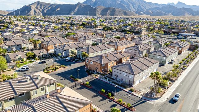 10514 Gold Shadow Avenue, Las Vegas, NV 89129