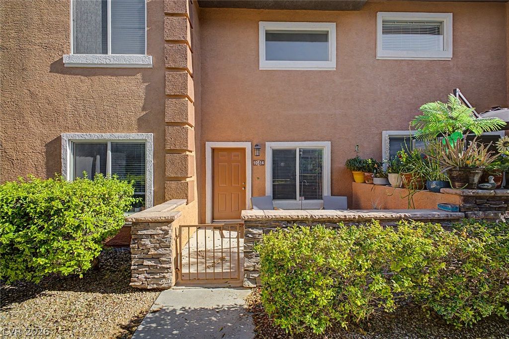 10514 Gold Shadow Avenue, Las Vegas, NV 89129