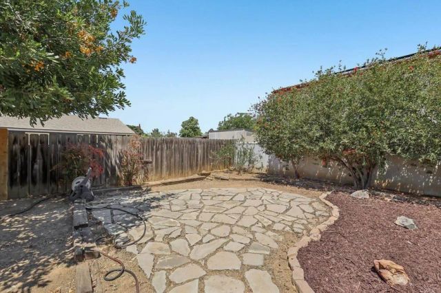 1241 E Street, Ramona, CA 92065