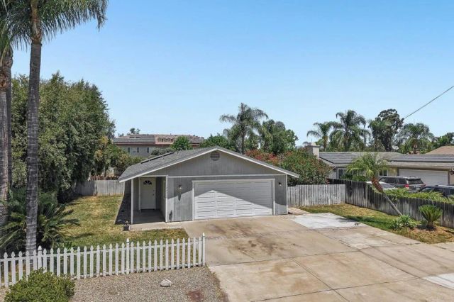 1241 E Street, Ramona, CA 92065
