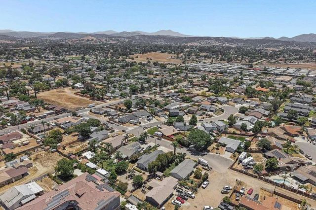 1241 E Street, Ramona, CA 92065
