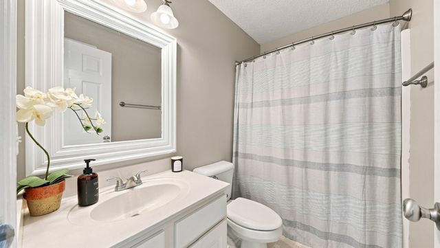 6179 Pringle Drive, Ooltewah, TN 37363