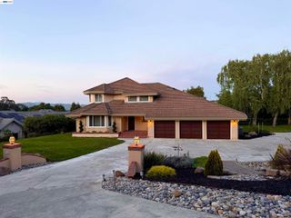 4164 Oak Pointe Ct., Hayward, CA 94542