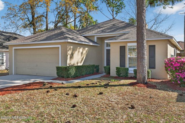 8220 ABBEYFIELD Drive, Jacksonville, FL 32277