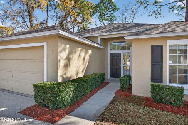 8220 ABBEYFIELD Drive, Jacksonville, FL 32277