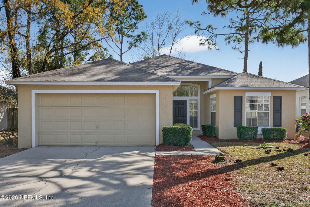 8220 ABBEYFIELD Drive, Jacksonville, FL 32277