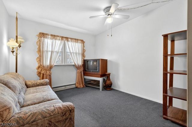 162 Dundee Ave, Paterson City, NJ 07503