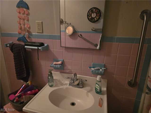 800 Talbot Street, Belpre, OH 45714