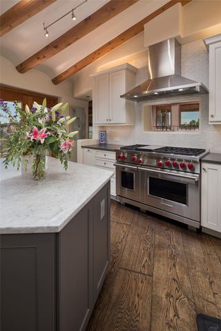 1233 N Summit Drive, Santa Fe, NM 87501