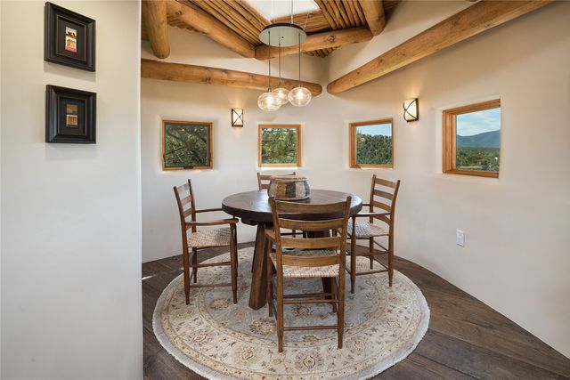 1233 N Summit Drive, Santa Fe, NM 87501