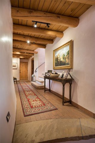 1233 N Summit Drive, Santa Fe, NM 87501