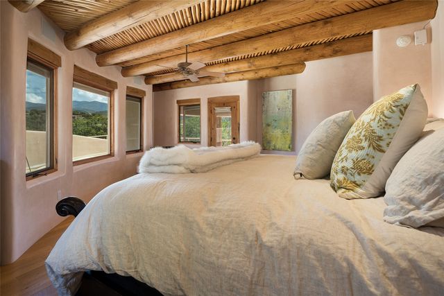 1233 N Summit Drive, Santa Fe, NM 87501