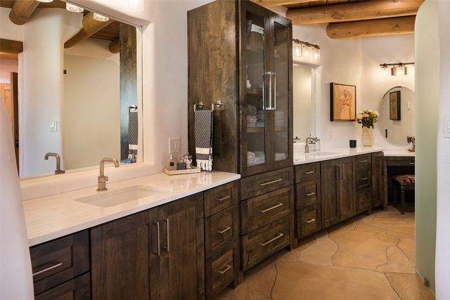 1233 N Summit Drive, Santa Fe, NM 87501