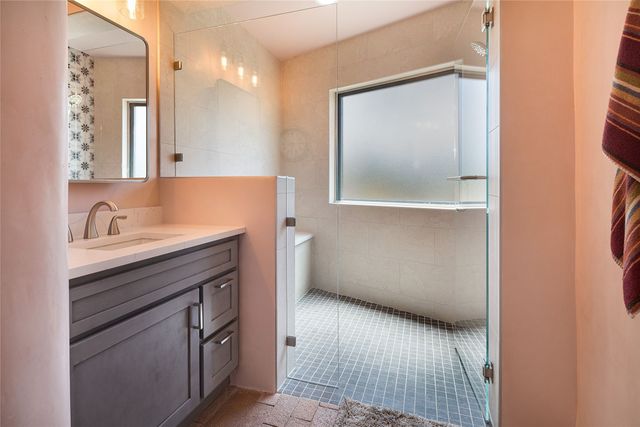1233 N Summit Drive, Santa Fe, NM 87501