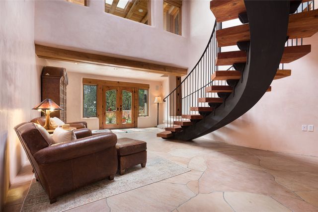 1233 N Summit Drive, Santa Fe, NM 87501