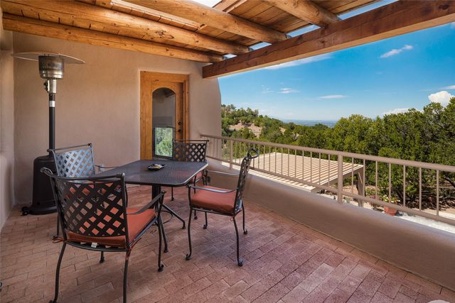 1233 N Summit Drive, Santa Fe, NM 87501