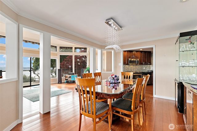 1919 SW Cove Point Road, Burien, WA 98146