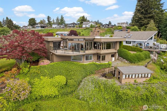 1919 SW Cove Point Road, Burien, WA 98146