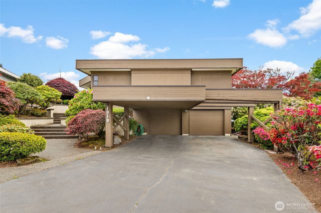 1919 SW Cove Point Road, Burien, WA 98146