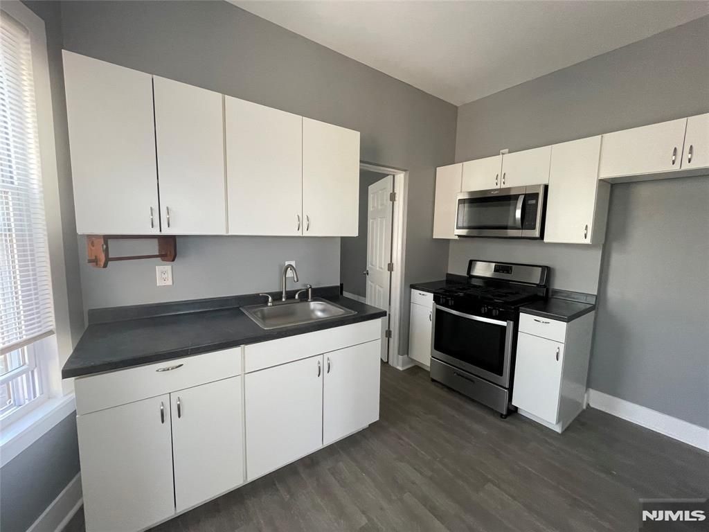 521 Kearny Avenue 1L, Kearny, NJ 07032