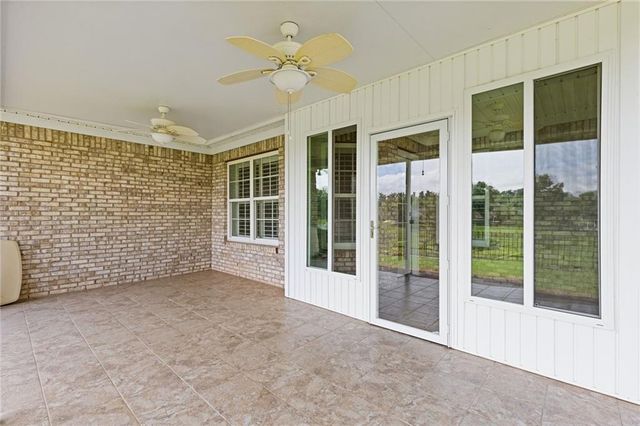 112 Clubhouse Drive, Jefferson, GA 30549