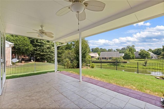 112 Clubhouse Drive, Jefferson, GA 30549