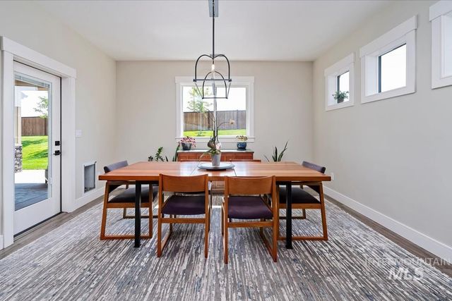 1199 W Ultar Dr, Nampa, ID 83686