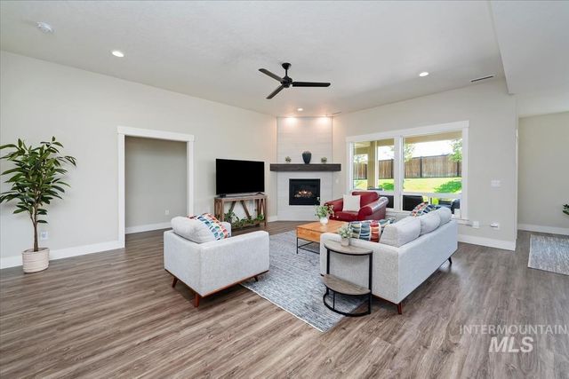 1199 W Ultar Dr, Nampa, ID 83686