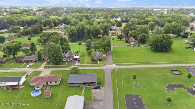 303 E Fourth St, Smiths Grove, KY 42171